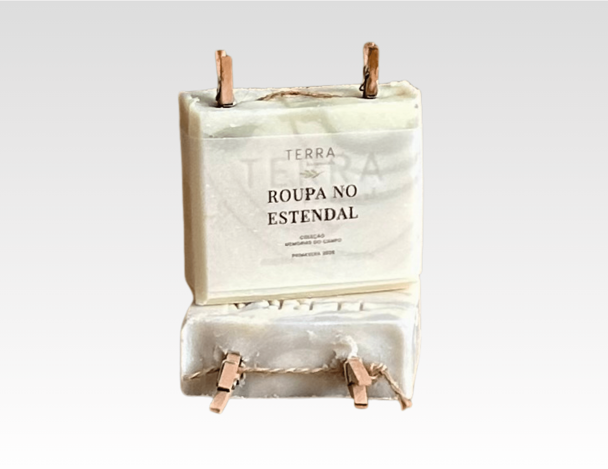 Coleção Memórias do Campo - Roupa no Estendal